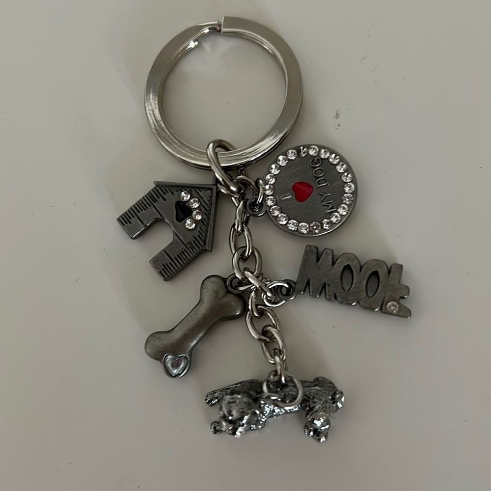 Dog Themed Keychain  - Picture 4 of 4
